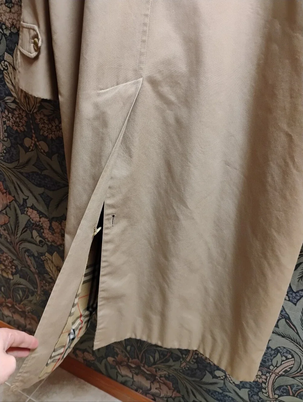 Vintage Burberry Trench Coat, Single Breasted - Picture 7 of 10